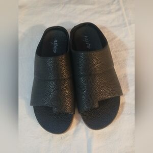 Flex Step faux leather Halle mule slides with loop toe.